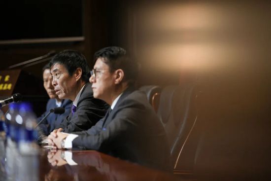 少妇哭着肉体还债h文